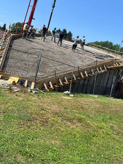 Betoniranje kose ploče objekta